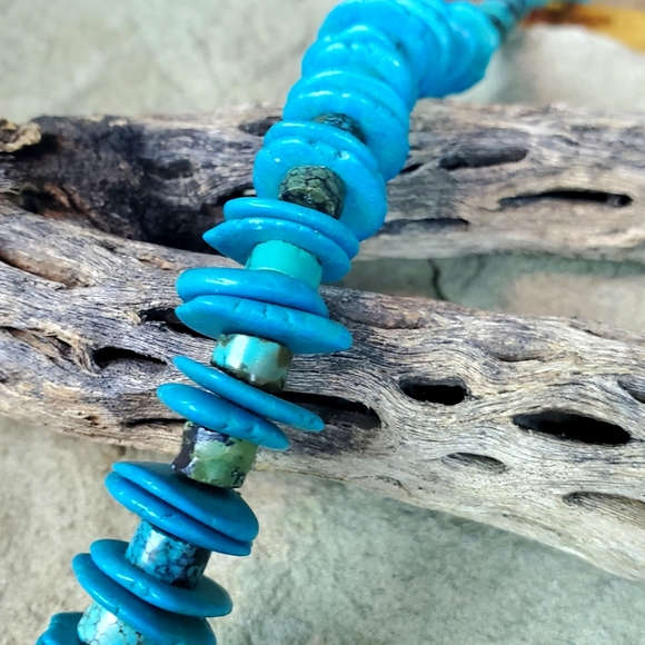 Southwest Native American Style Turquoise dyed howlite statement necklace 32" - Picture 4 of 10